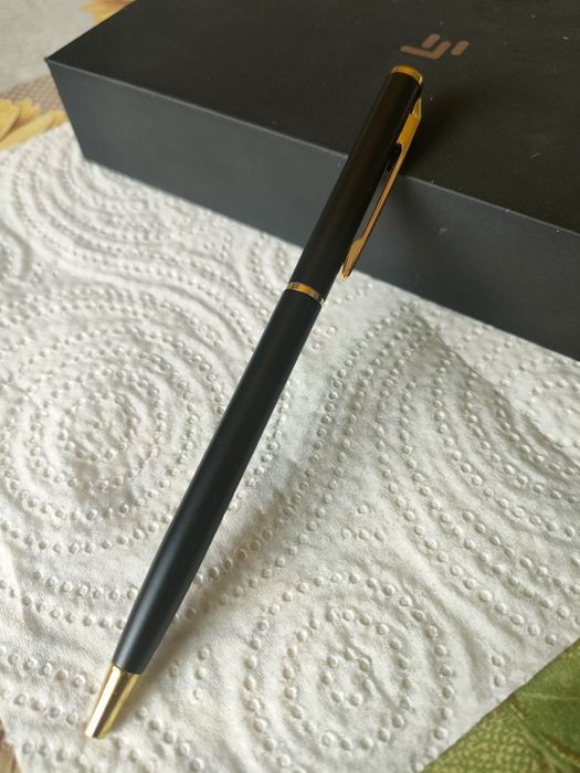 Продам металлическую шариковую авторучку!!!