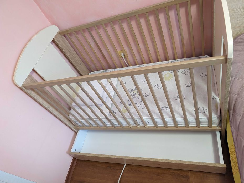 Бебешка кошара, в отлично състояние