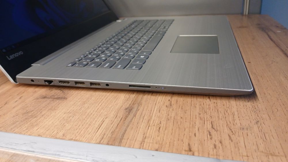 Lenovo 17 ekran, 120 SSD, batarya 2 soatgacha