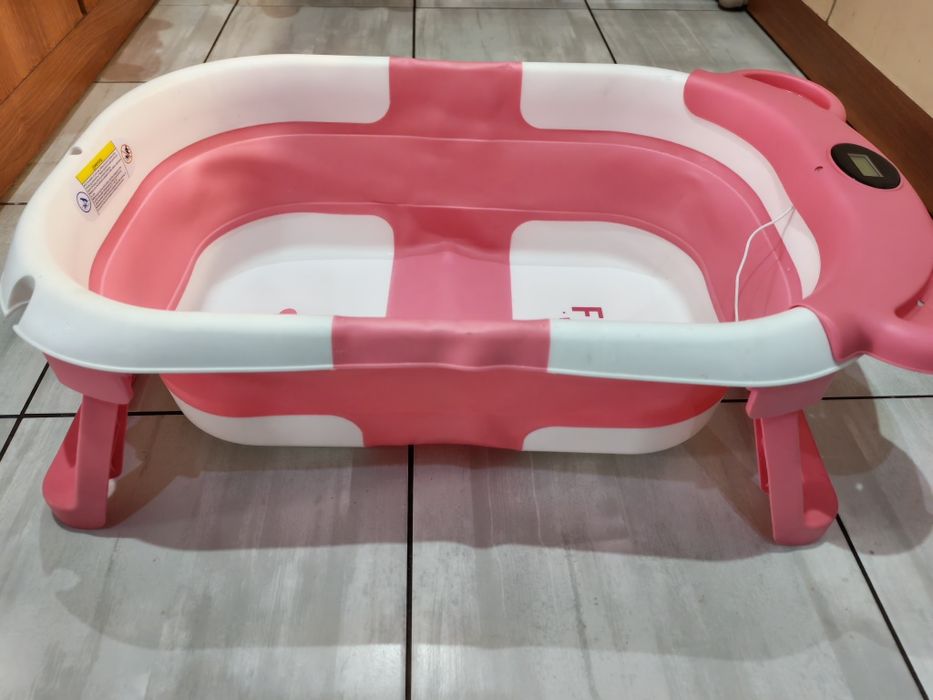 Сгъваема вана/корито за бебе -момиче.