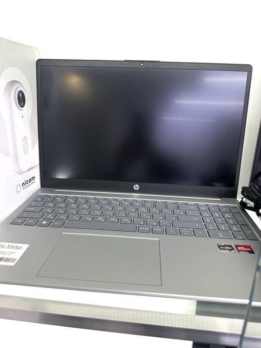 HP laptop AMD Ryzen 5 7520U