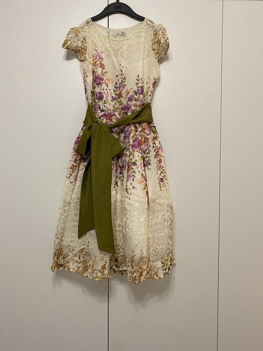 Продам нарядное платье 42-44