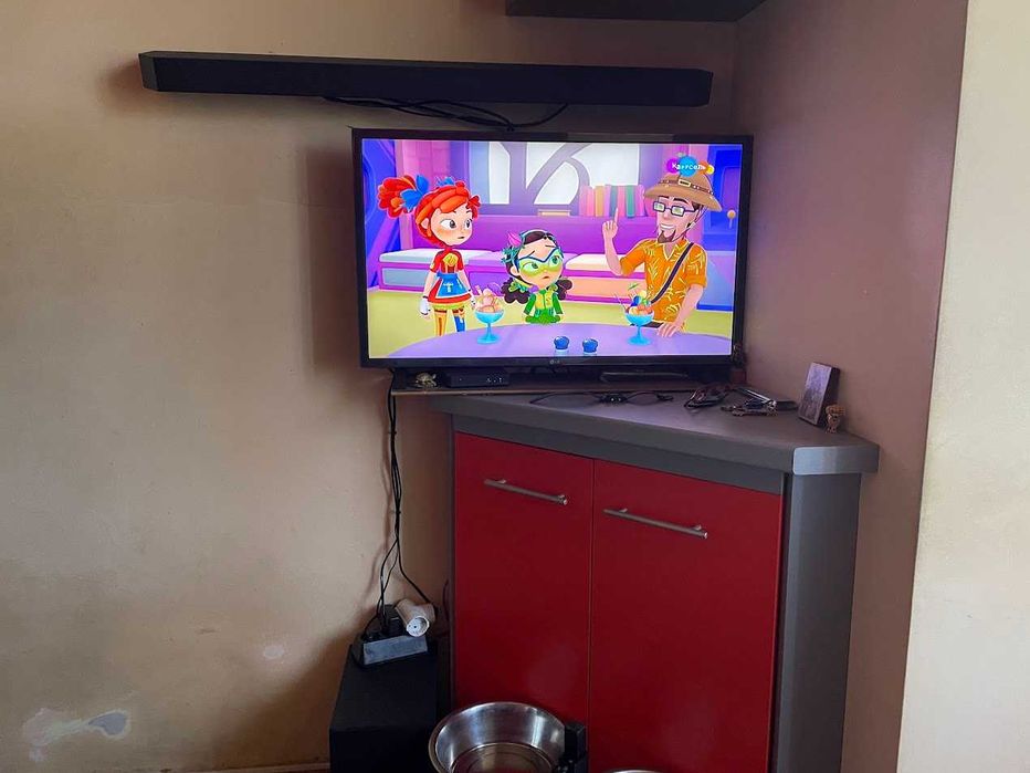 Телевизор smart LG 32 "