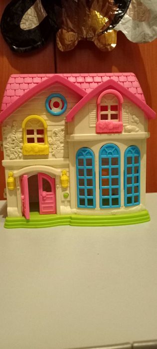 Домик с мебелью музыкальный