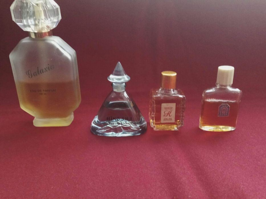 Продавам винтидж парфюми