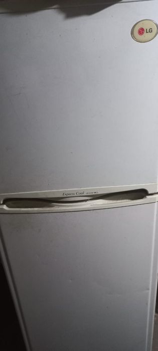 Продам холодильник