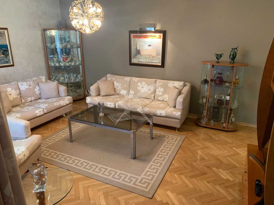 Продава се Многостаен апартамент в Бургас, Център - 183 кв.м за 1749 €/кв.м - Снимка #9