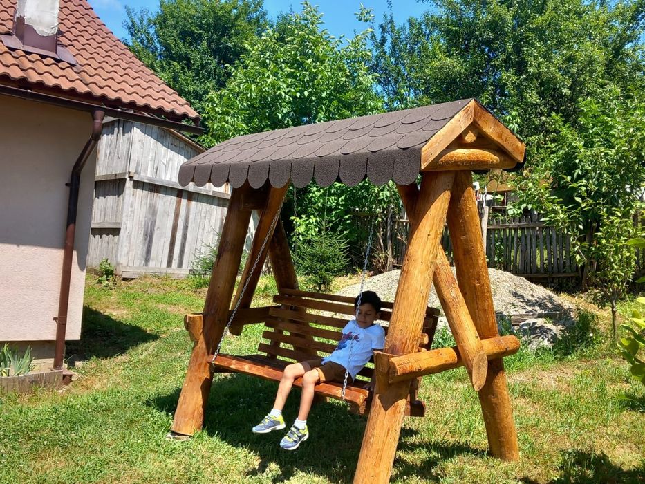 Mese și leagane Rustice