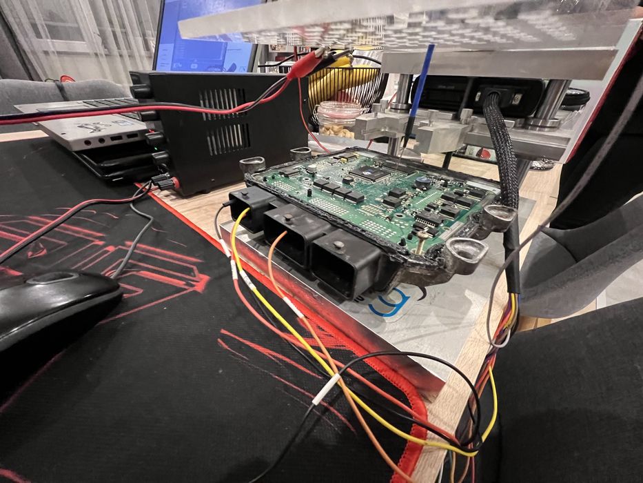 Чип-Тунинг и програмиране  на автокомпютри