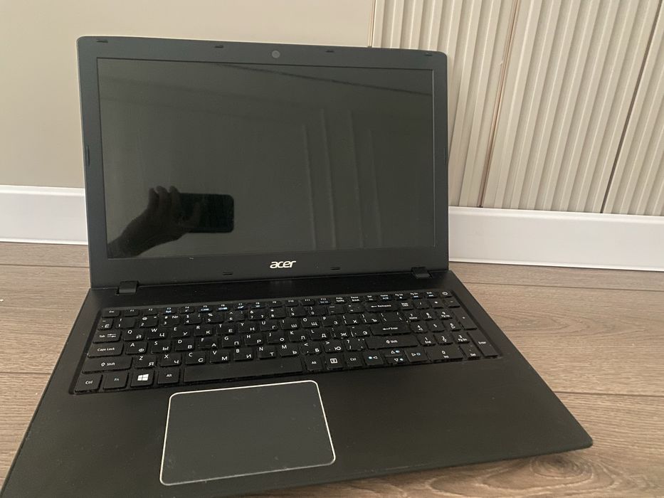 Acer ноутбук в отличном состояний.