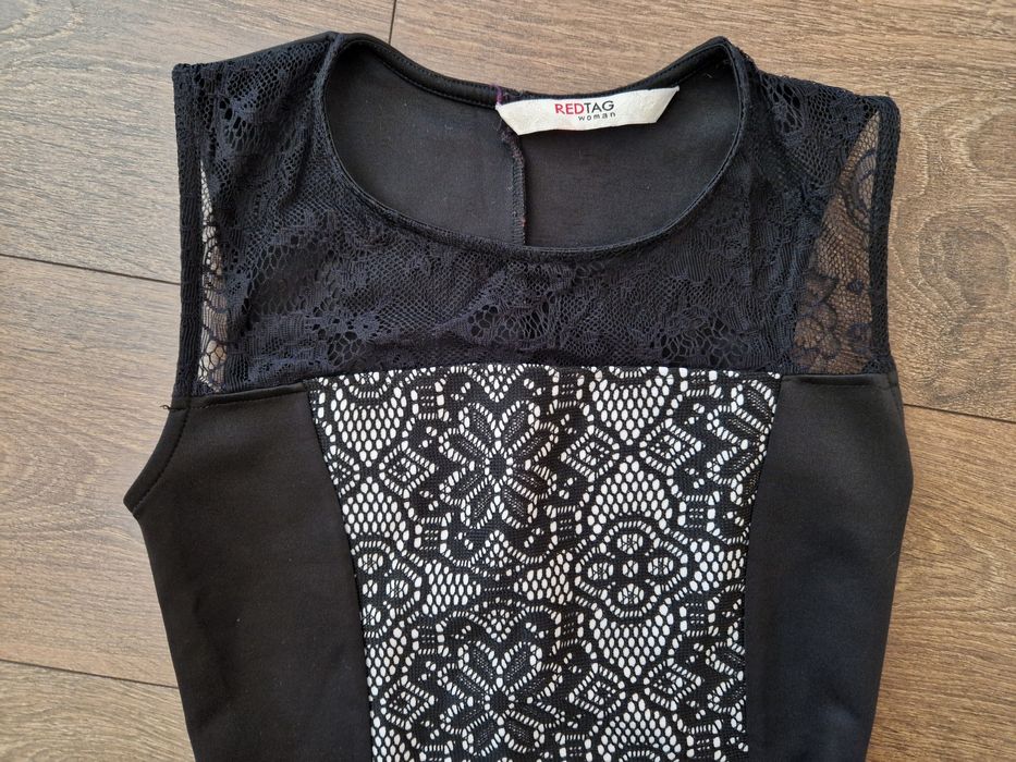 Малка черна рокля