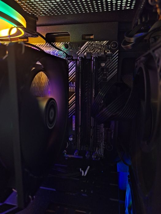 kit placă de bază asus b550 mk, 32gb ram, ryzen 5 2600, Ssd lexar eq790 2Tb