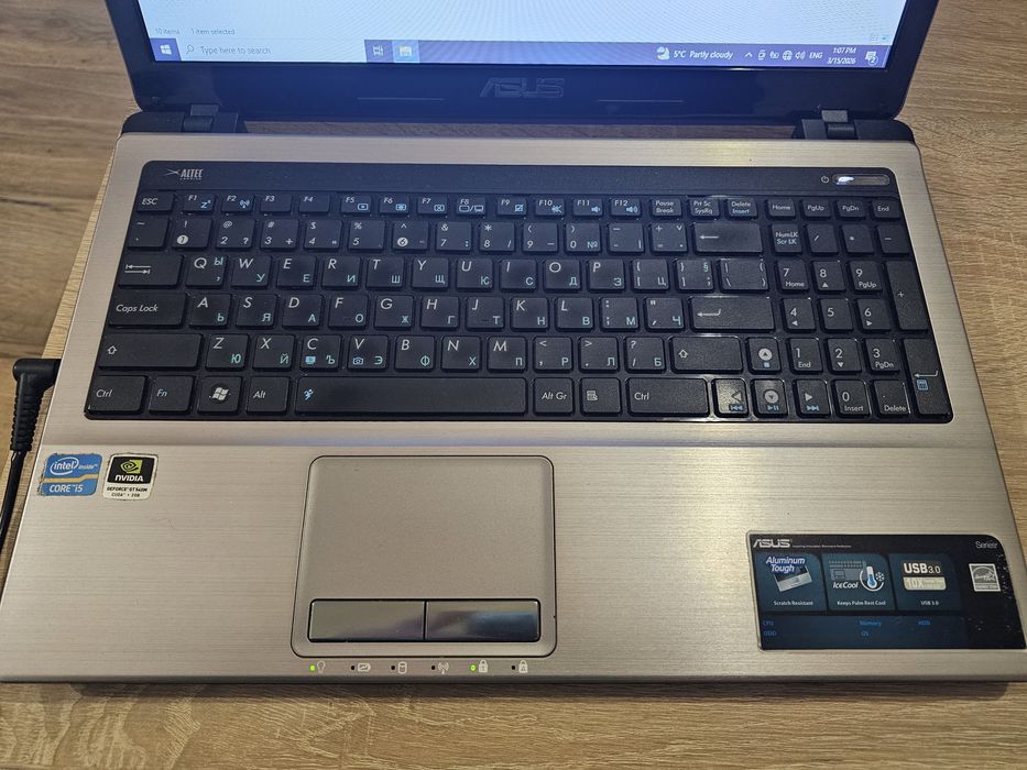 Лаптоп Asus K53S