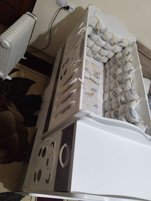 Detskiy karovat manej