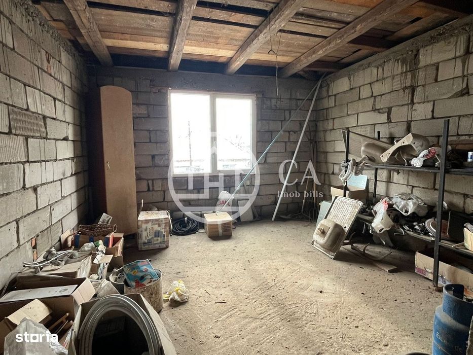 Casa de vanzare D+P+E+M cu 5 camere în Livada De Bihor
