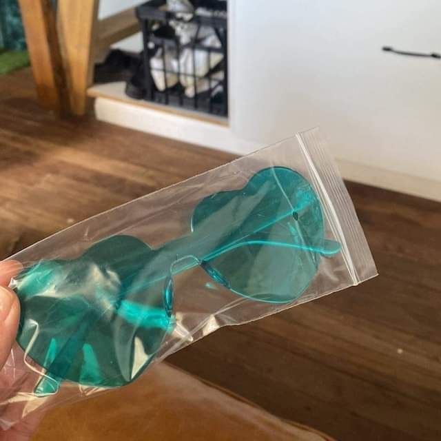 Дамски слънчеви очила във формата на сърце