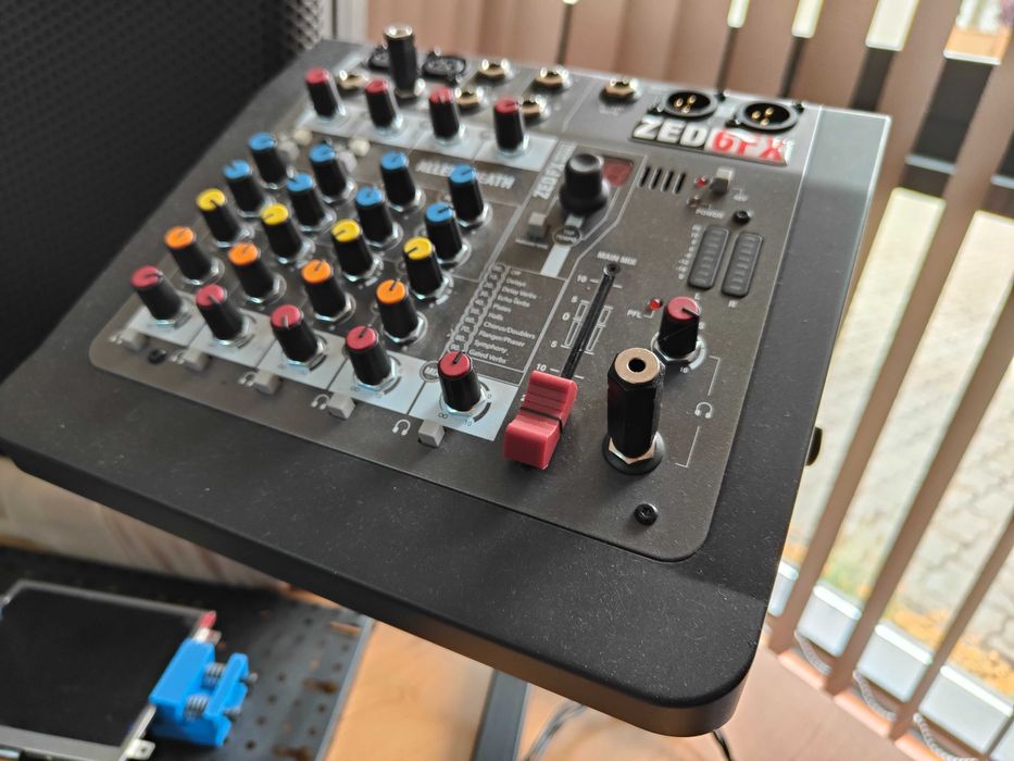 Allen & Heath ZED-6 FX