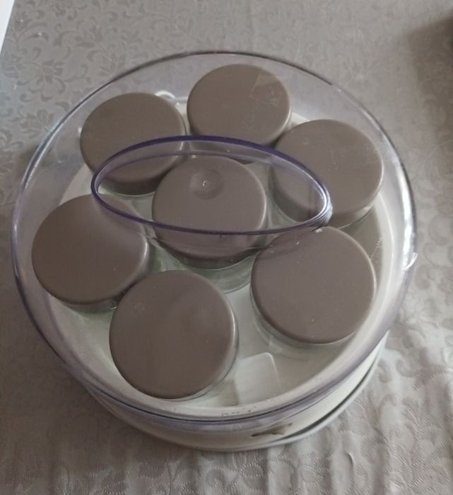 Уред за подквасване на кисело мляко