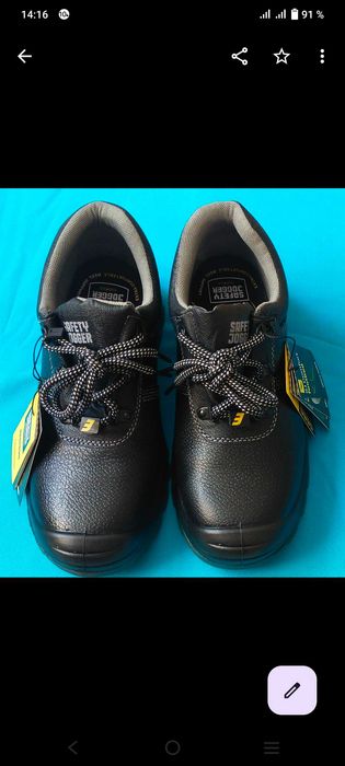 Жаңа жазғы аяқ киім.