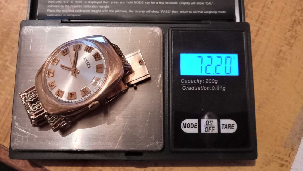 Золотые Знаменитые часы «Ракета»