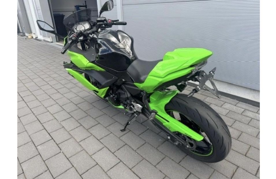 Kawasaki Nija 650 KRT