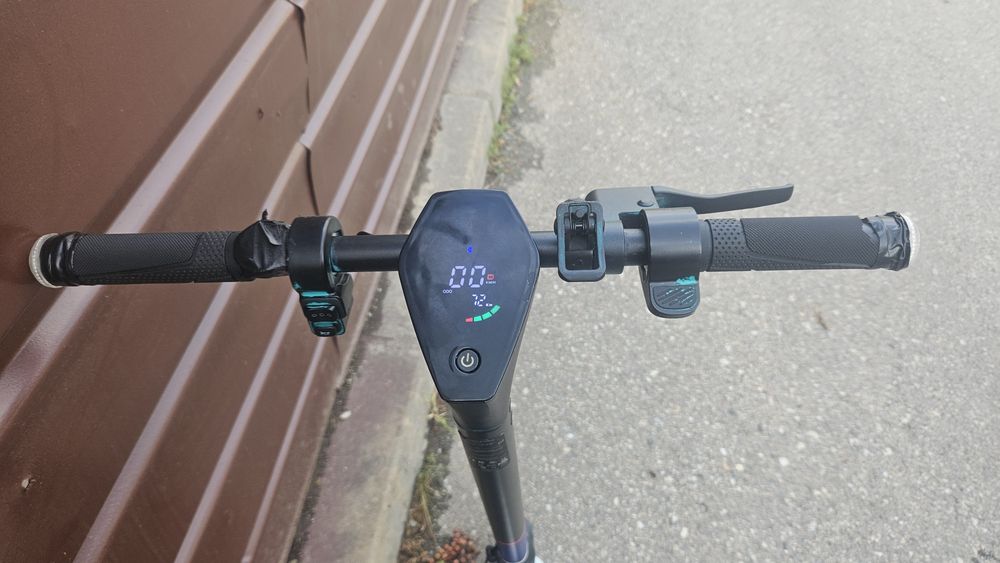 Vand Trotineta Electrica Aprilia ESR-Z