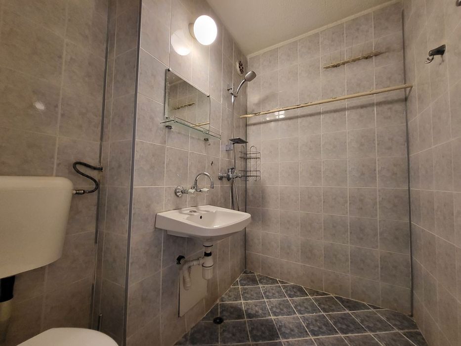 Продава се Двустаен апартамент в София, Люлин 6 - 65 кв.м за 2293 €/кв.м - Снимка #6