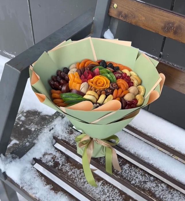 Букеты из сухофруктов