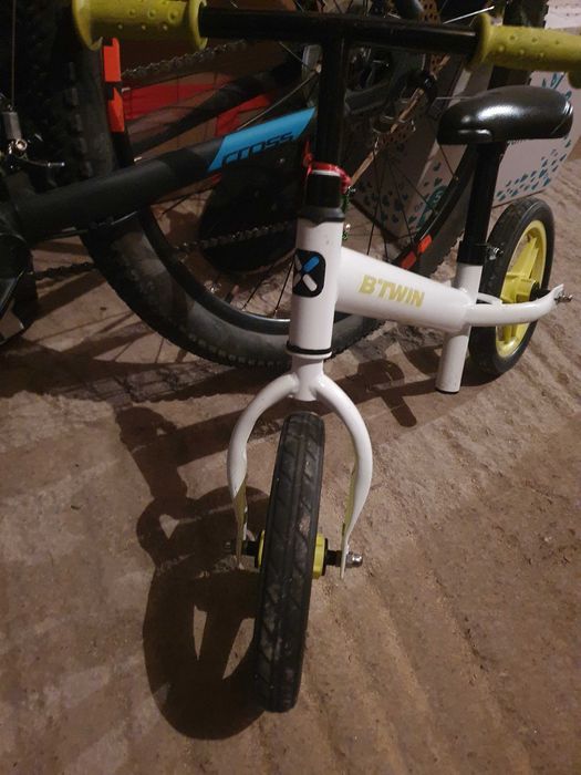 Детска тротинетка и B'TWIN Детско балансиращо колело