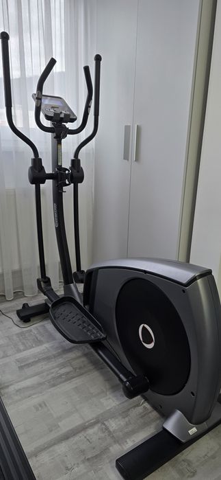 Bicicletă Eliptică OMA Fitness Exceed E30 – Stare Impecabilă, ca Nouă