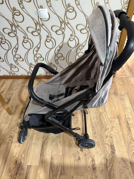 Продам коляску Текнум