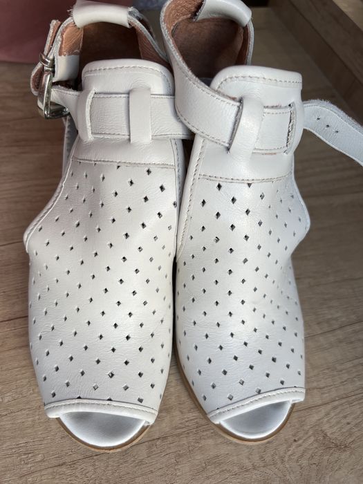 Sandale de piele mar 37