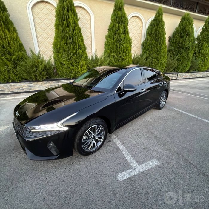 KIA K5  2023 qora