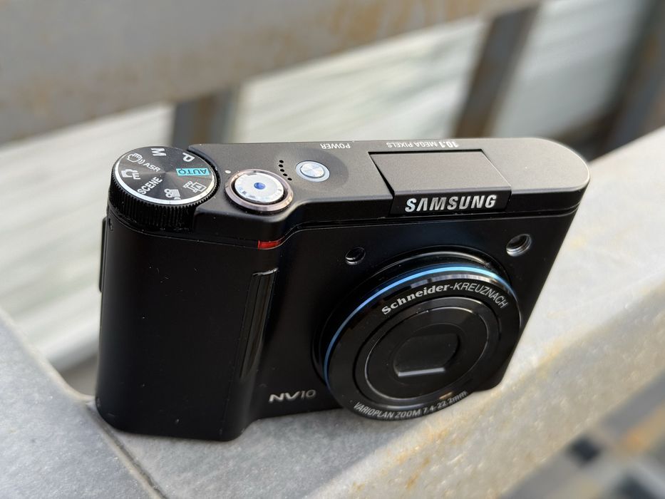 Samsung NV10 фотоапарат