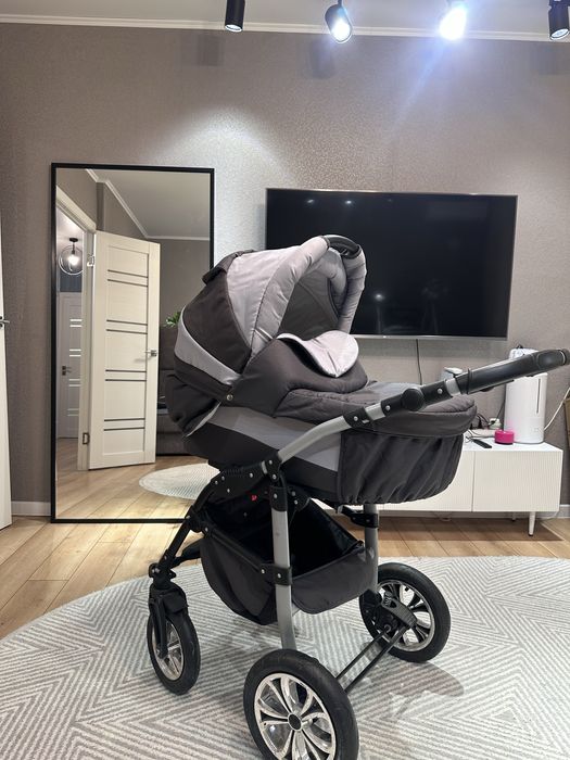 Коляска российского пр-ва