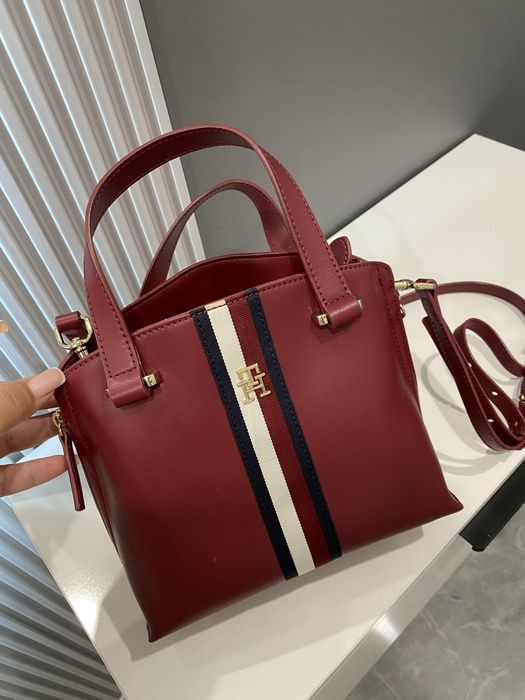 Продам сумку бренд Tommy Hilfiger
