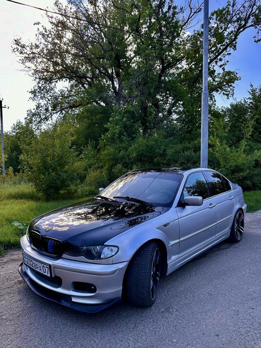 Продам BMW  3 серия e46 2004 года