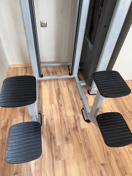Уред за асистирано набиране и кофички Star Trac Impact Series - Chin Dip Assisted USA