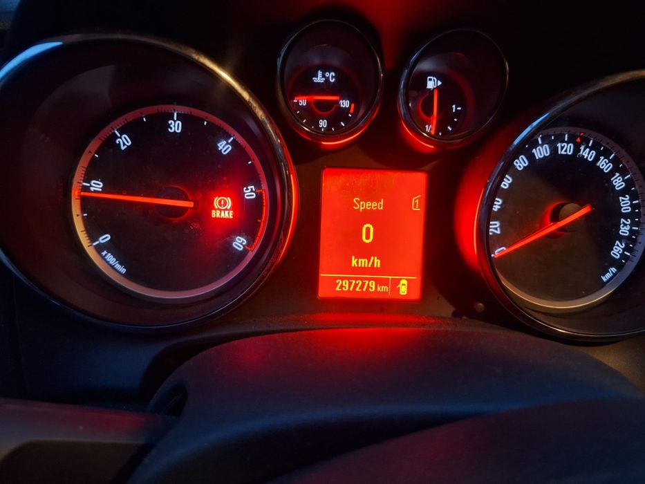 Vănd  Opel Astra j Break