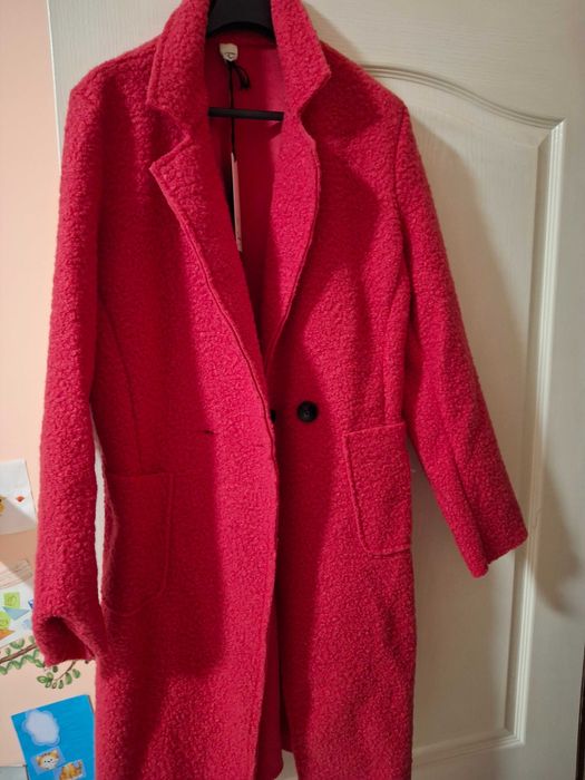 Ново розово палто