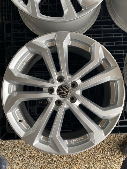 19 цола 5 х 112 мм ID 4 , ID 5 , ID 6 VW , Ауди Q 3 , Q 4 , Шкода