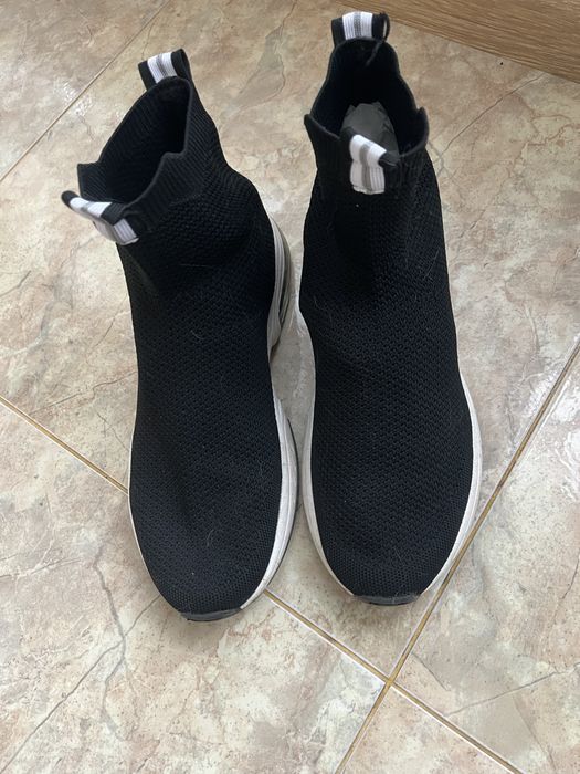 Дамски маратонки тип чорап Зара