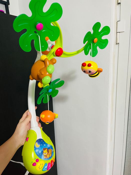 Бебешка музикална въртележка