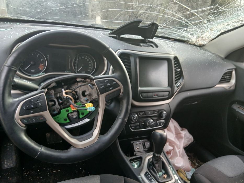 Джип Cherokee 2016 година на части