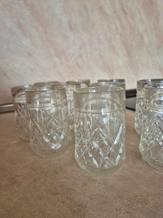 Водни чаши от стъкло