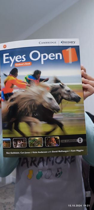 учебник Eyes Open 1