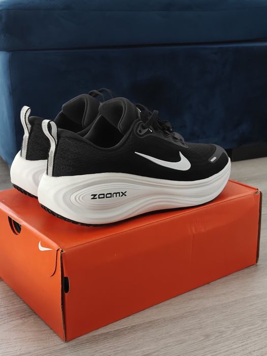 Nike Vomero Plus 43