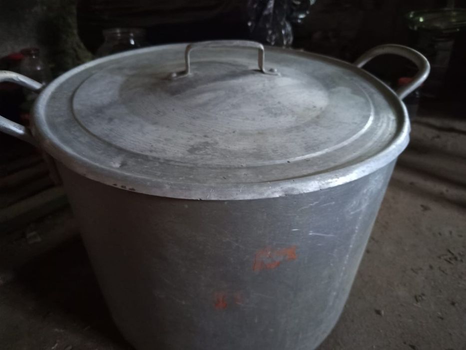 Продам кастрюля алюминиевая  50-60литр