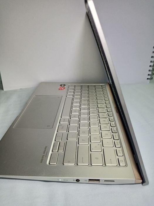 Asus zen book um433d