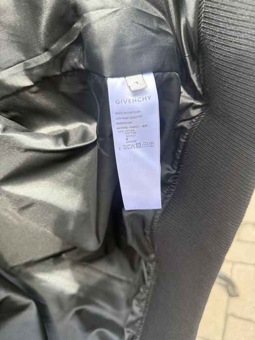 Jacketa Givenchy